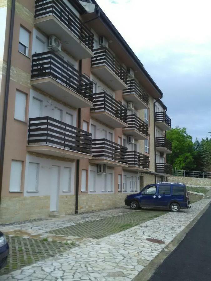 Apartman Jevtic 1 Gornja Toplica Экстерьер фото